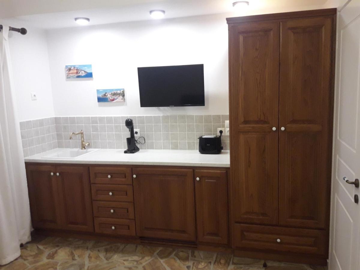 Villa Almyra Aegina Екстериор снимка